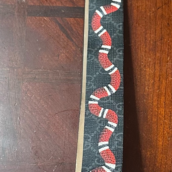 Mens Authentic Gucci Belt with box! See pictures - Picture 7 of 7